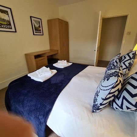 Ty Morgan'S Apartments Rhayader Ngoại thất bức ảnh