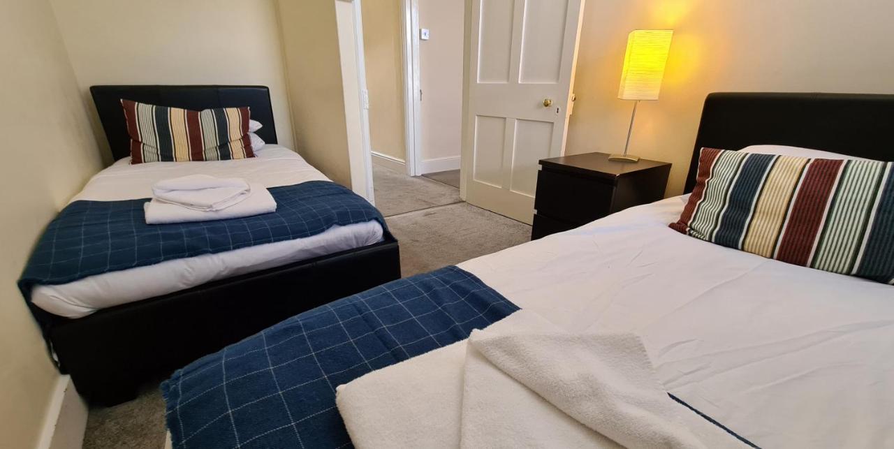 Ty Morgan'S Apartments Rhayader Ngoại thất bức ảnh