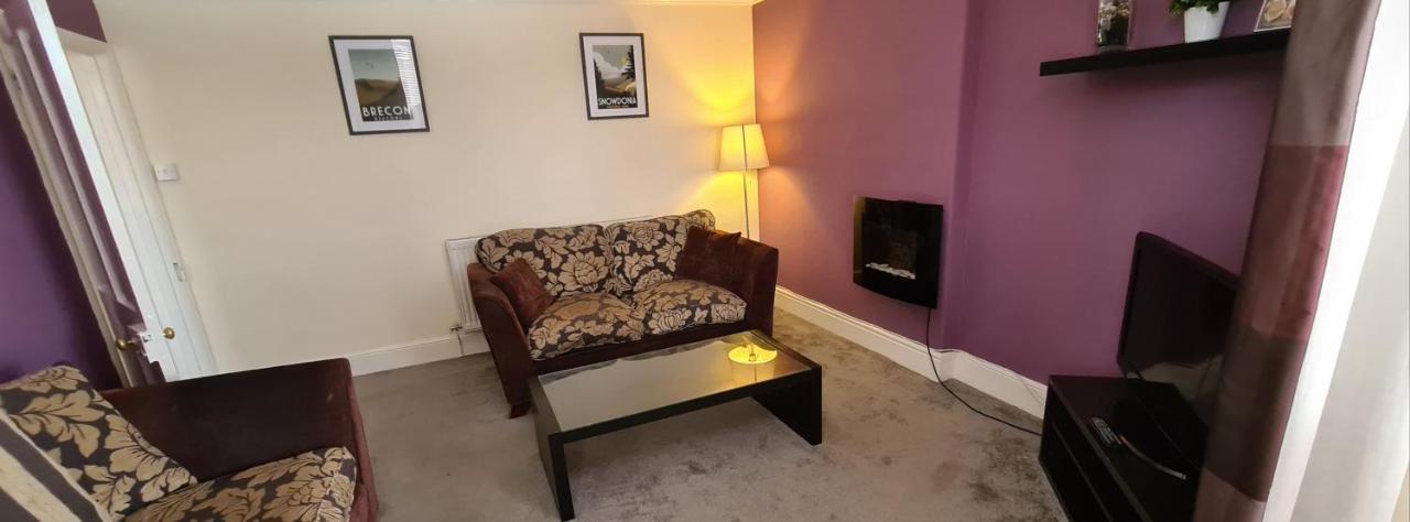 Ty Morgan'S Apartments Rhayader Ngoại thất bức ảnh