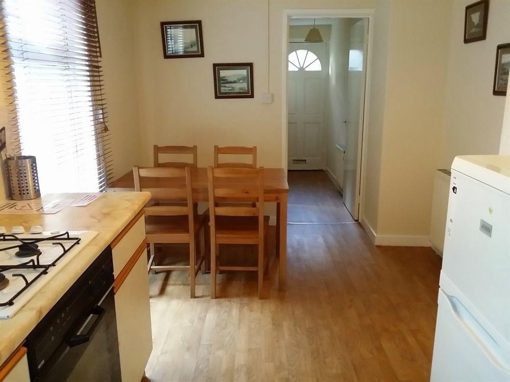 Ty Morgan'S Apartments Rhayader Ngoại thất bức ảnh