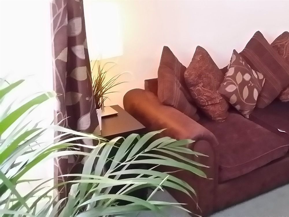 Ty Morgan'S Apartments Rhayader Ngoại thất bức ảnh