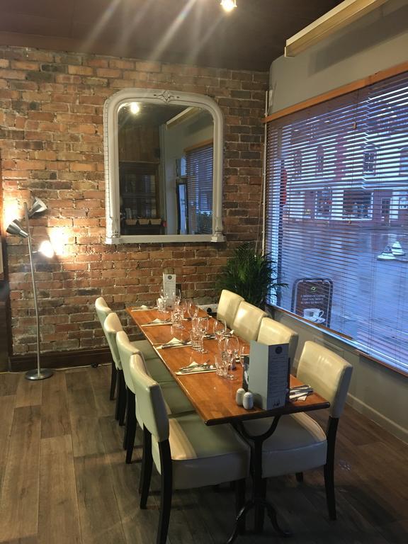Ty Morgan'S Apartments Rhayader Ngoại thất bức ảnh